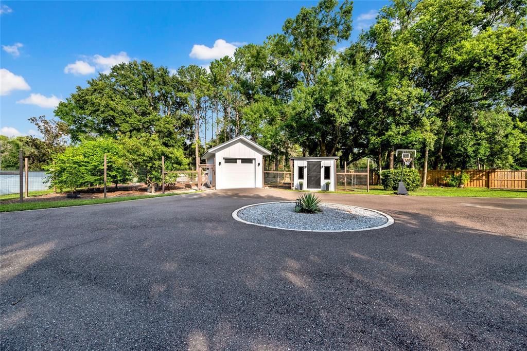 For Sale: $1,879,000 (4 beds, 3 baths, 4561 Square Feet)