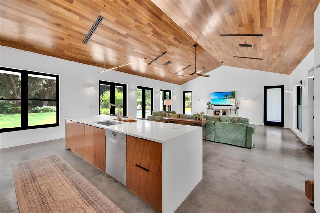 For Sale: $1,879,000 (4 beds, 3 baths, 4561 Square Feet)