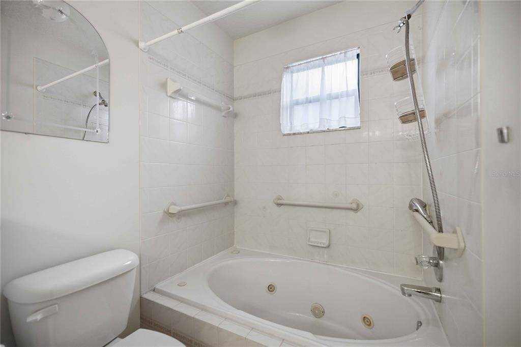 En Venta: $199,900 (3 camas, 2 baños, 1409 Pies cuadrados)