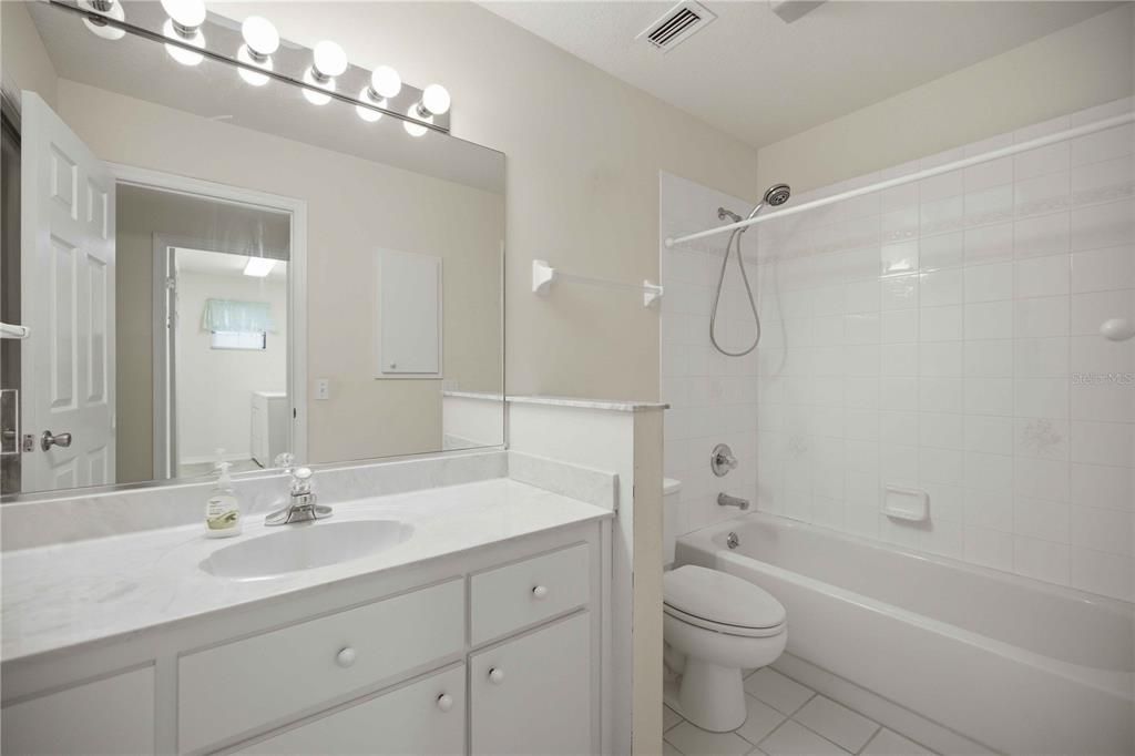 En Venta: $199,900 (3 camas, 2 baños, 1409 Pies cuadrados)