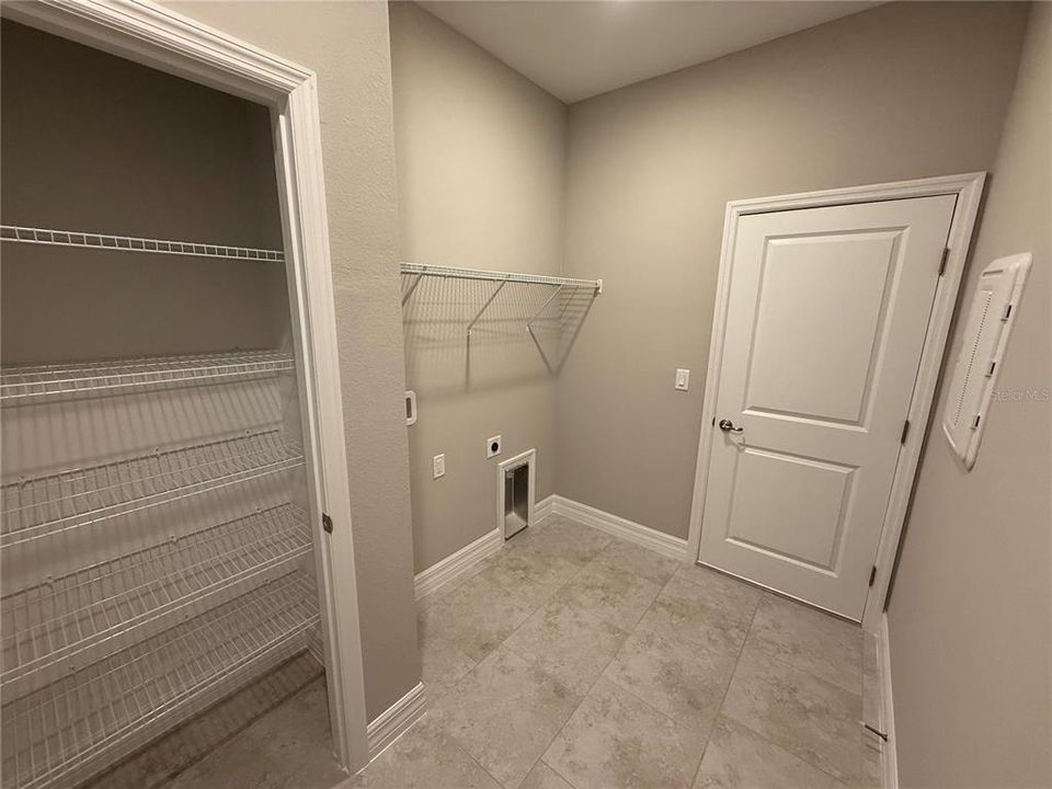 В аренду: $2,050 (3 спален, 2 ванн, 1650 Квадратных фут)