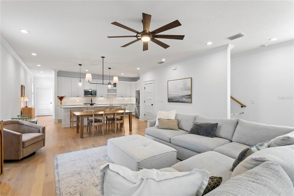 En Venta: $750,000 (4 camas, 3 baños, 2426 Pies cuadrados)