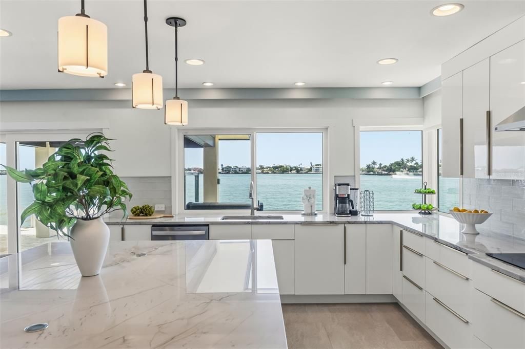 For Sale: $2,495,000 (4 beds, 4 baths, 3489 Square Feet)