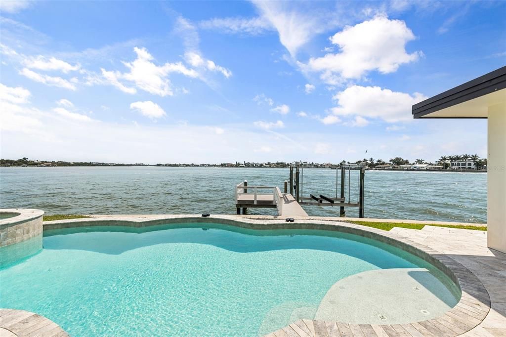 For Sale: $2,495,000 (4 beds, 4 baths, 3489 Square Feet)
