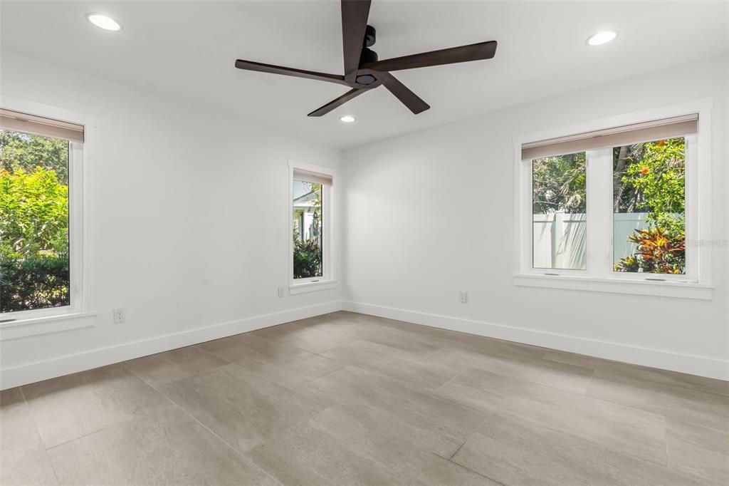 For Sale: $2,495,000 (4 beds, 4 baths, 3489 Square Feet)