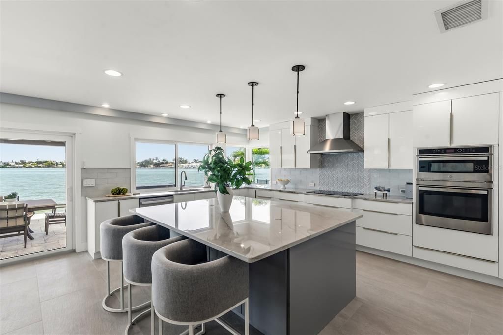 For Sale: $2,495,000 (4 beds, 4 baths, 3489 Square Feet)