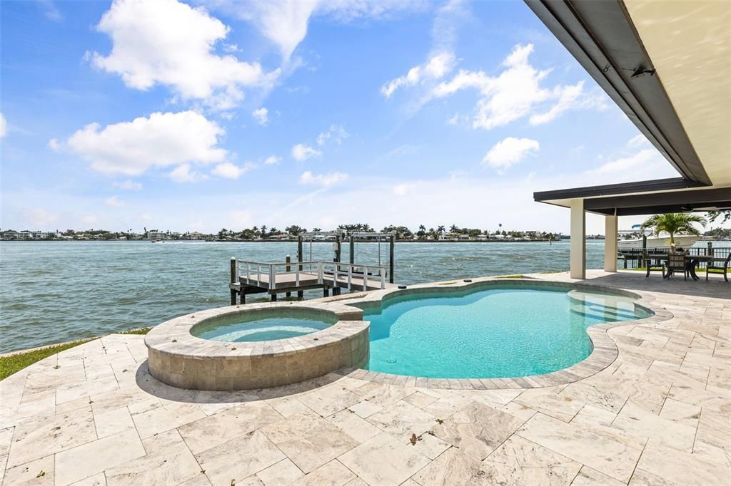 For Sale: $2,495,000 (4 beds, 4 baths, 3489 Square Feet)