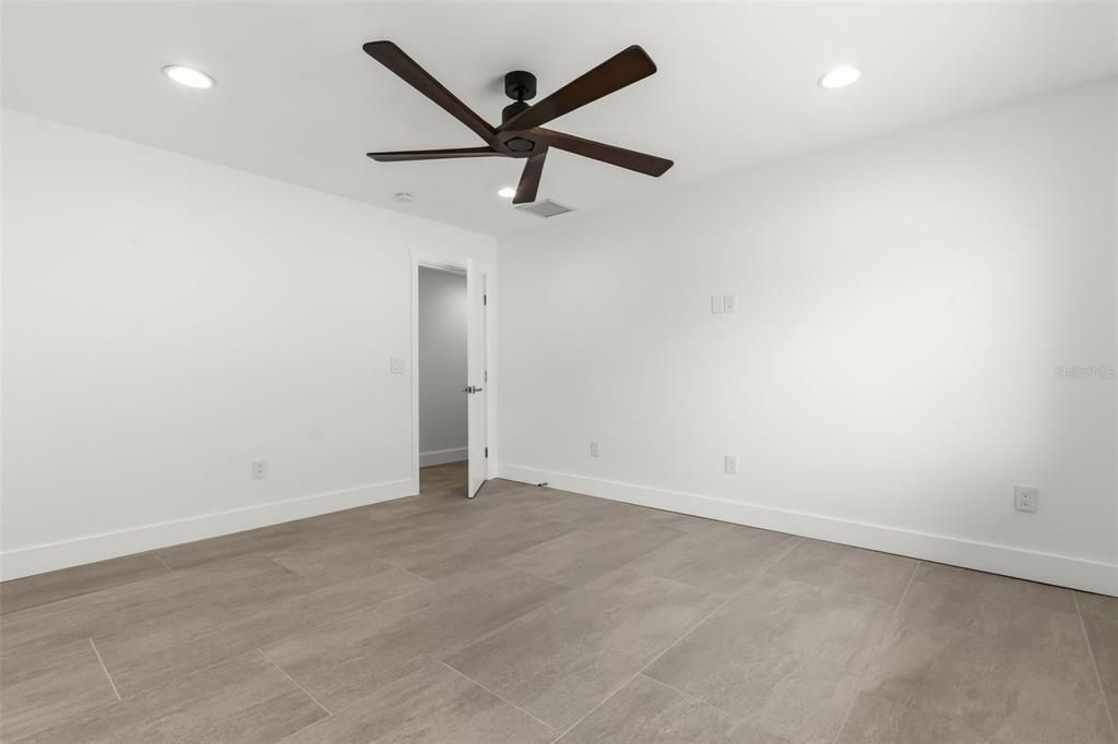 For Sale: $2,495,000 (4 beds, 4 baths, 3489 Square Feet)