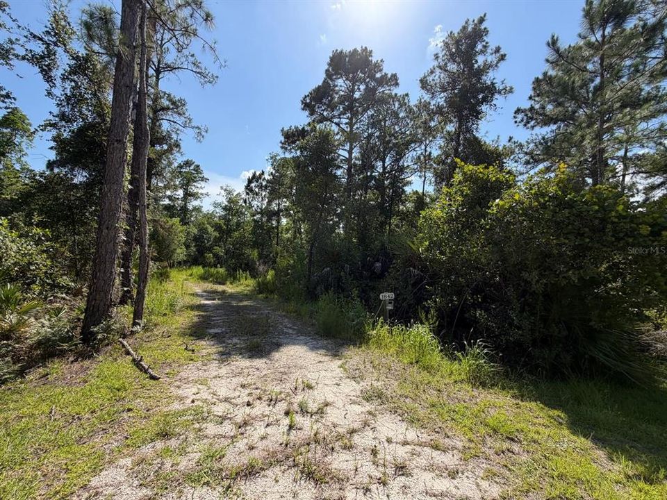 En Venta: $135,000 (11.07 acres)