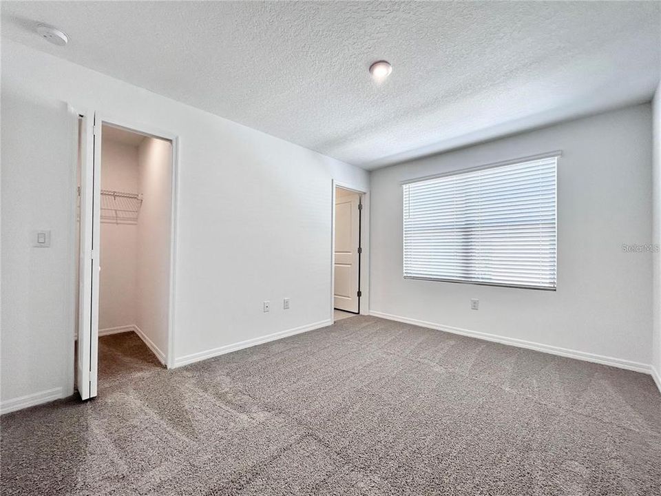 В аренду: $1,850 (2 спален, 2 ванн, 1216 Квадратных фут)