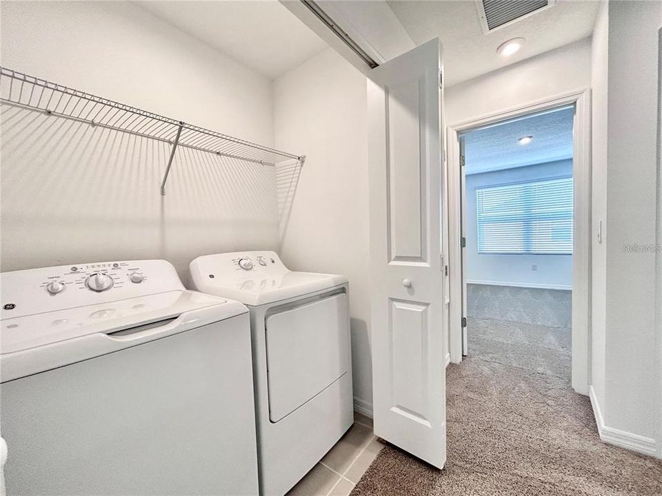 В аренду: $1,850 (2 спален, 2 ванн, 1216 Квадратных фут)