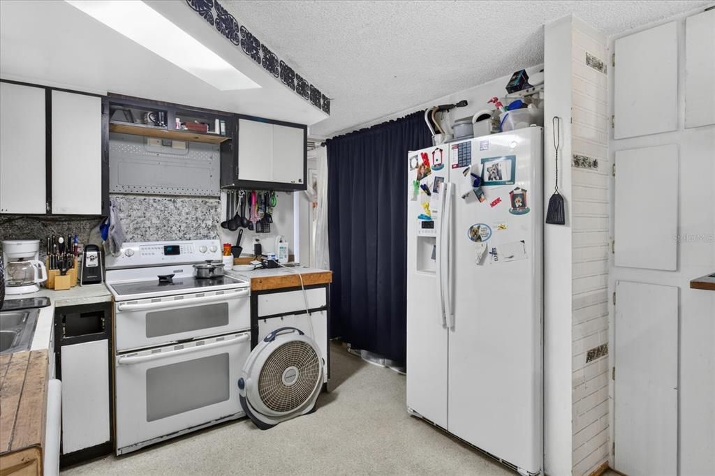 На продажу: $260,995 (3 спален, 1 ванн, 1285 Квадратных фут)