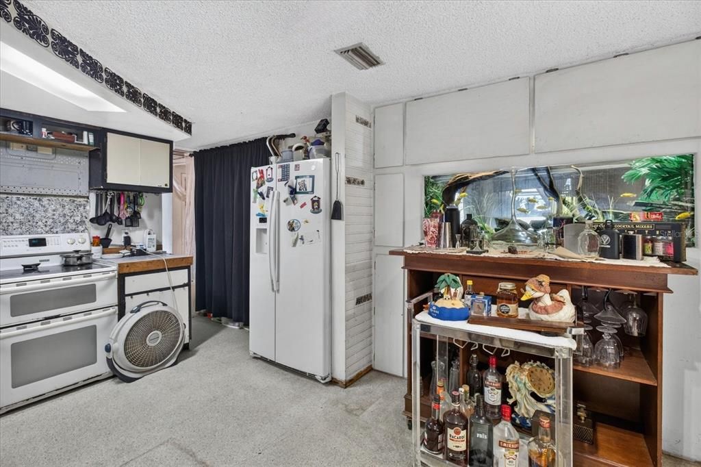 На продажу: $260,995 (3 спален, 1 ванн, 1285 Квадратных фут)