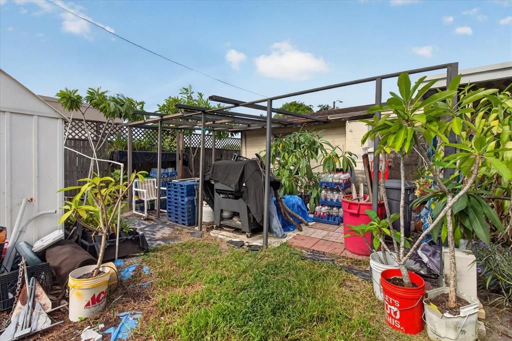 На продажу: $260,995 (3 спален, 1 ванн, 1285 Квадратных фут)