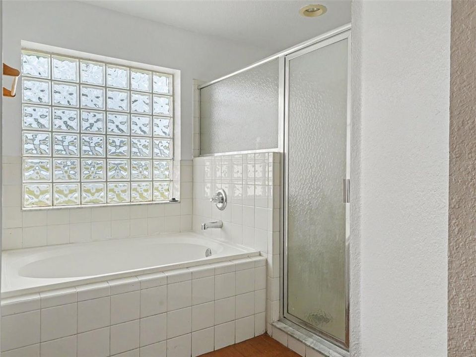 For Sale: $325,000 (4 beds, 2 baths, 1853 Square Feet)