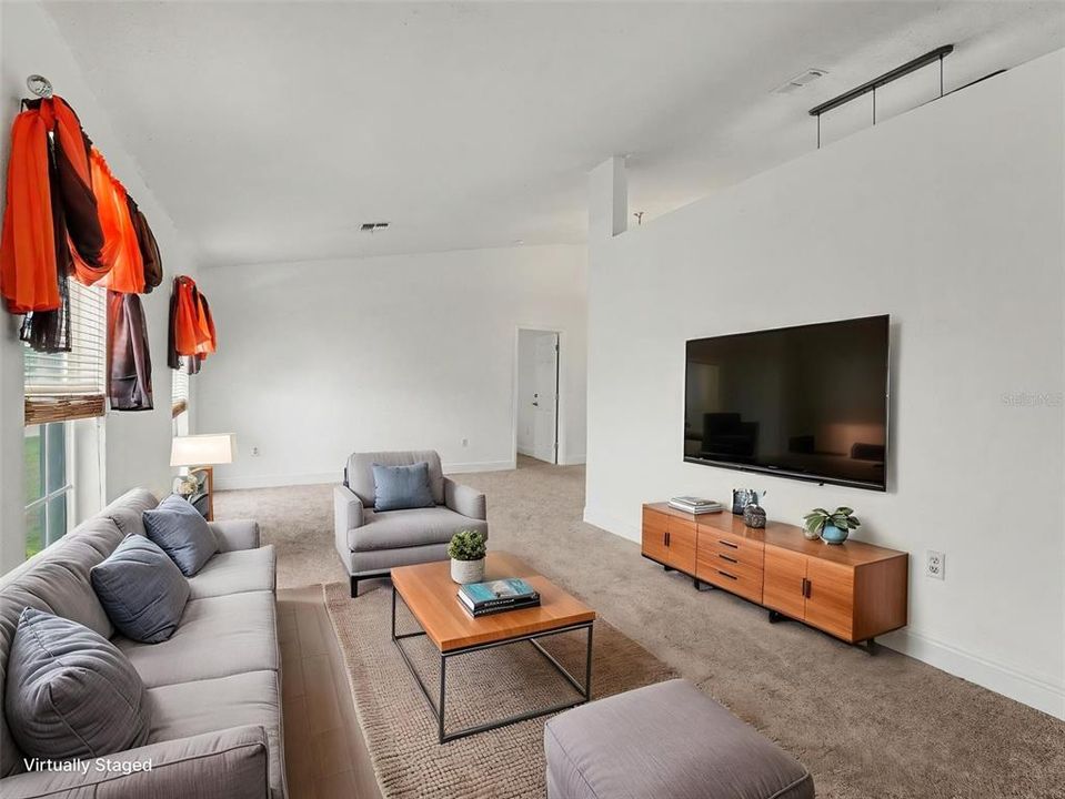 For Sale: $325,000 (4 beds, 2 baths, 1853 Square Feet)