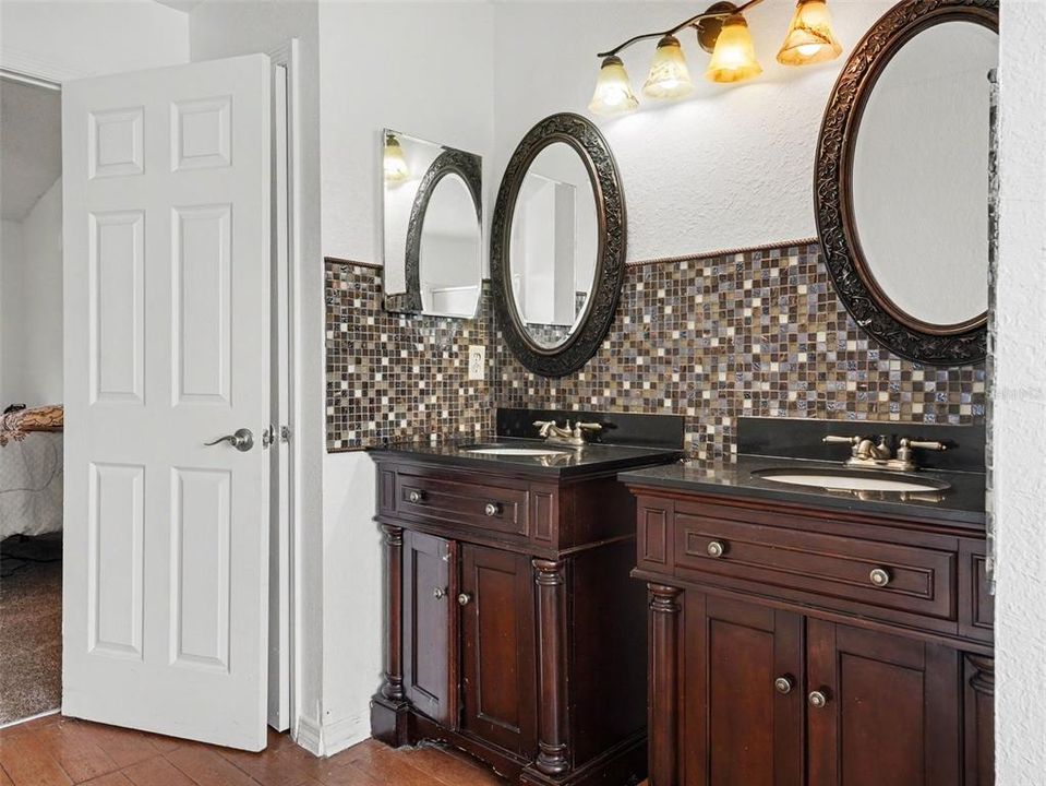 For Sale: $325,000 (4 beds, 2 baths, 1853 Square Feet)