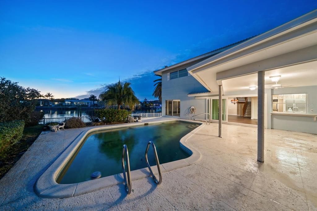 En Venta: $1,500,000 (5 camas, 4 baños, 4013 Pies cuadrados)