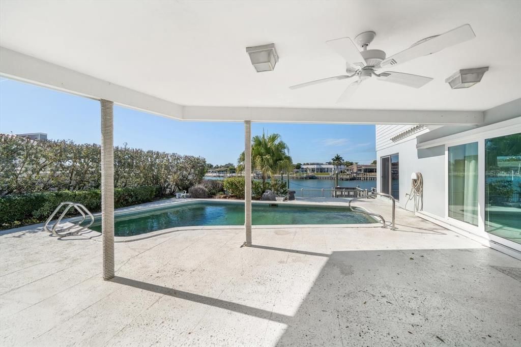 En Venta: $1,500,000 (5 camas, 4 baños, 4013 Pies cuadrados)