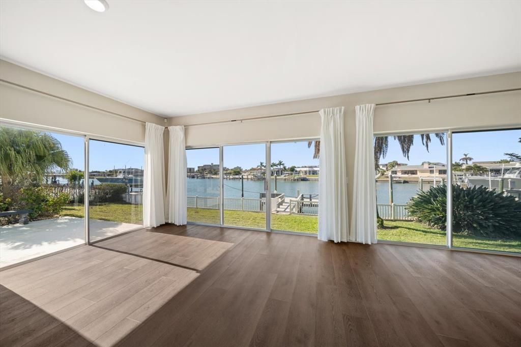 En Venta: $1,500,000 (5 camas, 4 baños, 4013 Pies cuadrados)