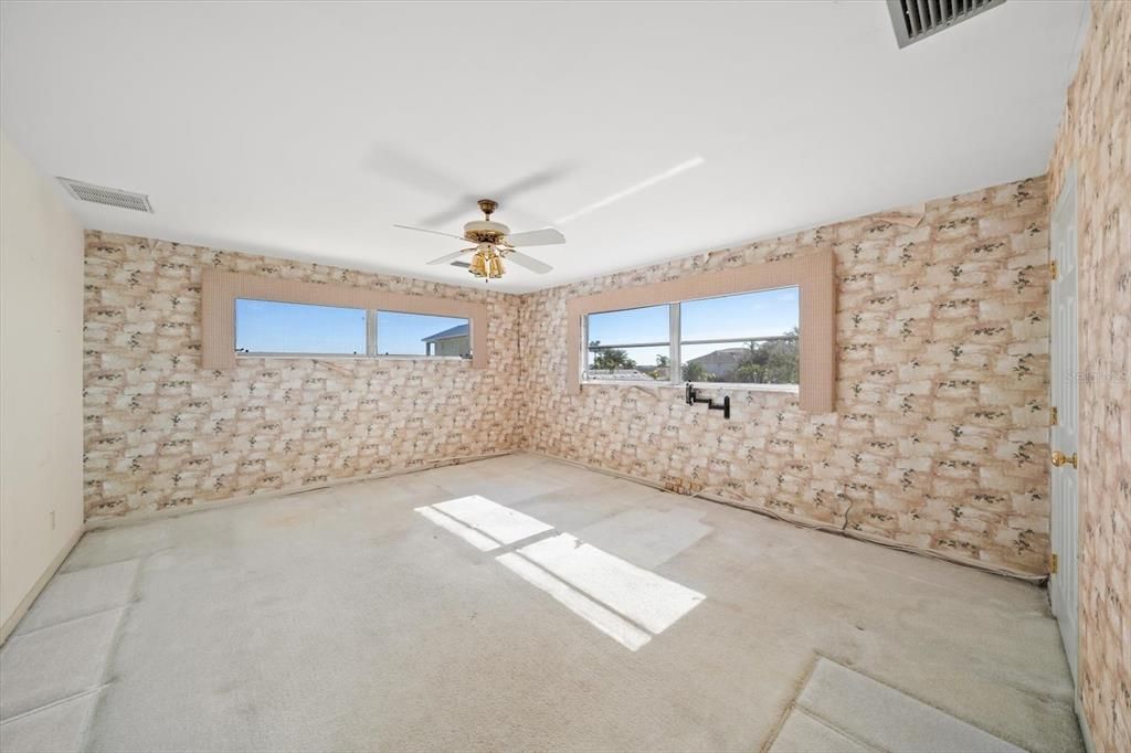 En Venta: $1,500,000 (5 camas, 4 baños, 4013 Pies cuadrados)
