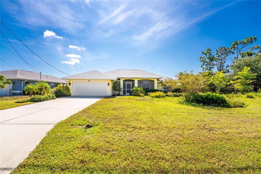 На продажу: $399,999 (3 спален, 2 ванн, 1835 Квадратных фут)