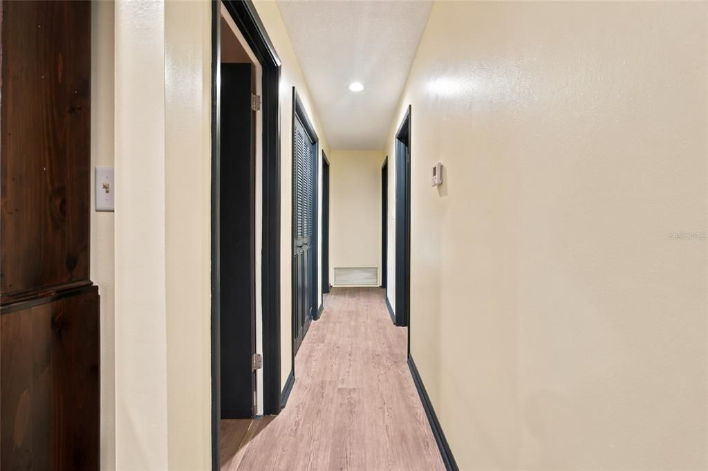 En Venta: $289,000 (3 camas, 2 baños, 1302 Pies cuadrados)