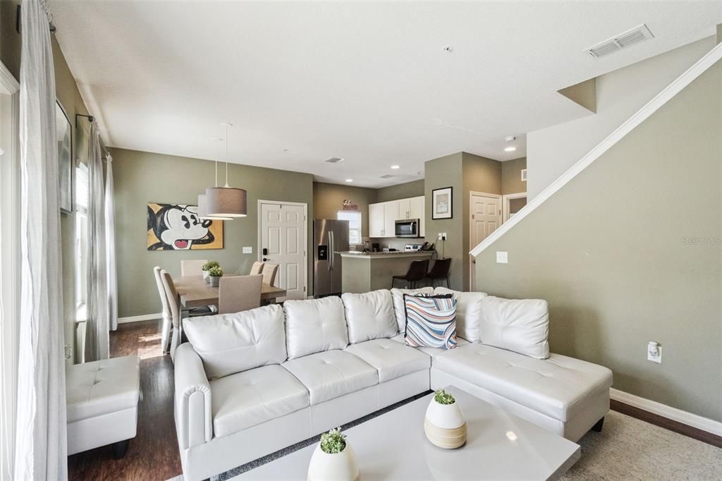 For Sale: $279,950 (4 beds, 3 baths, 1694 Square Feet)