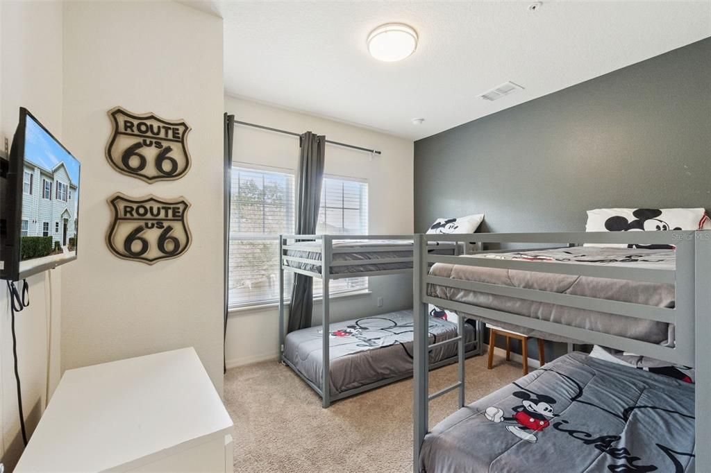 For Sale: $279,950 (4 beds, 3 baths, 1694 Square Feet)
