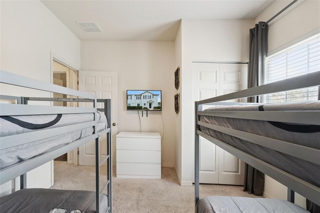 For Sale: $279,950 (4 beds, 3 baths, 1694 Square Feet)