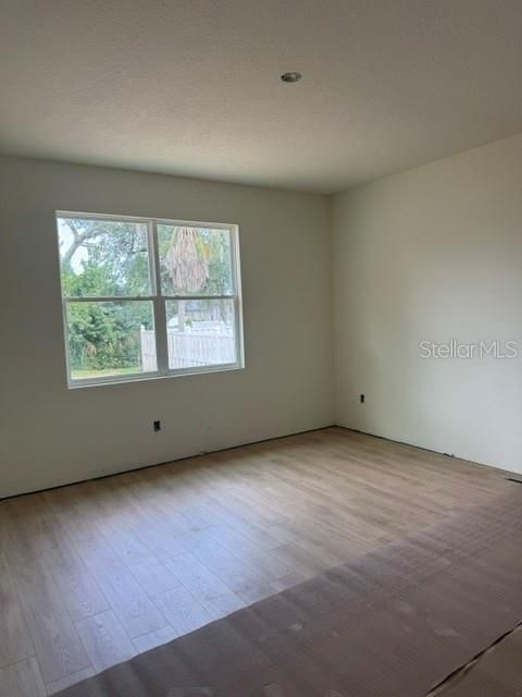 For Sale: $389,900 (4 beds, 2 baths, 1849 Square Feet)