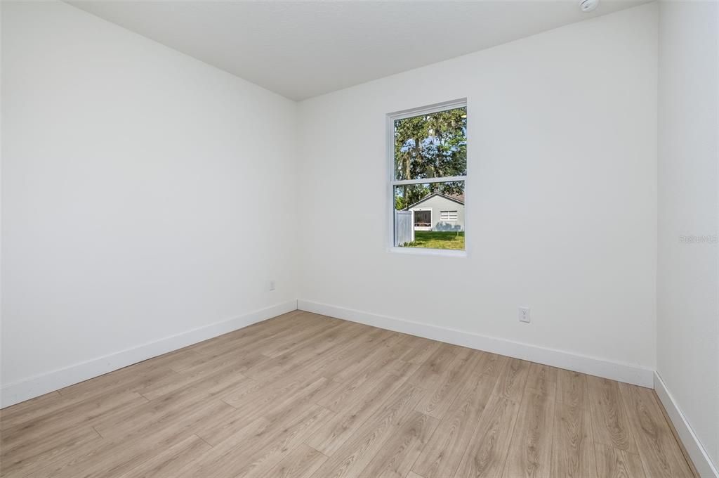 На продажу: $389,900 (4 спален, 2 ванн, 1849 Квадратных фут)