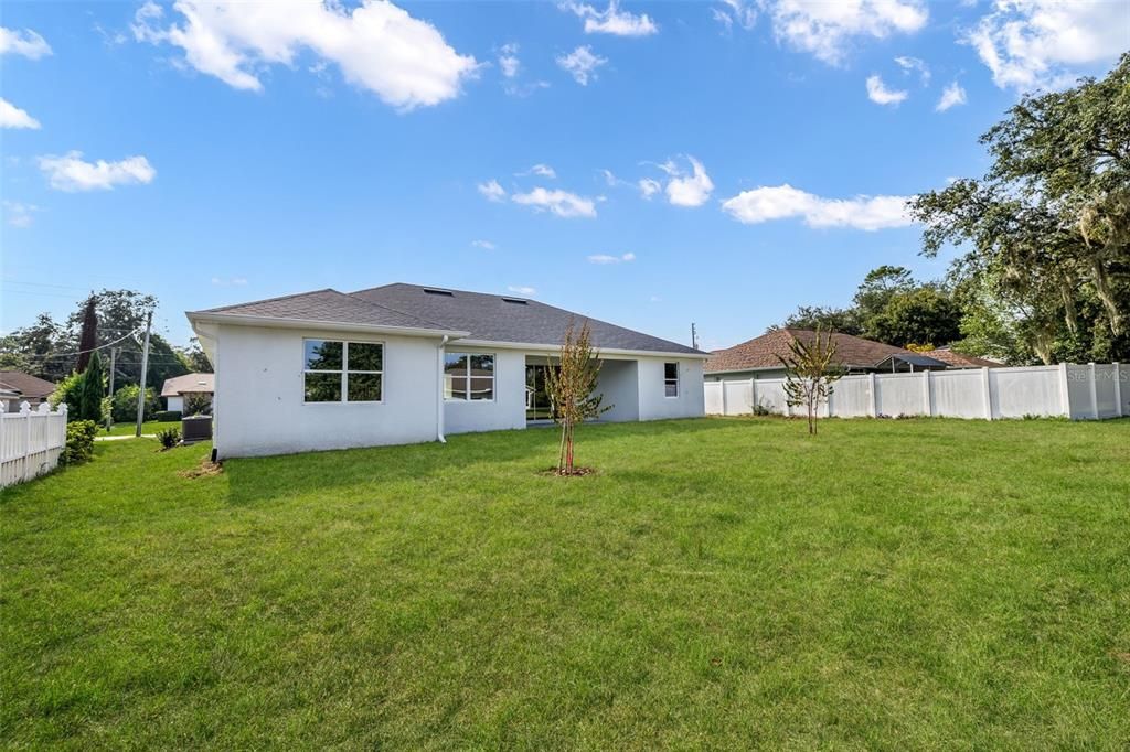 На продажу: $389,900 (4 спален, 2 ванн, 1849 Квадратных фут)