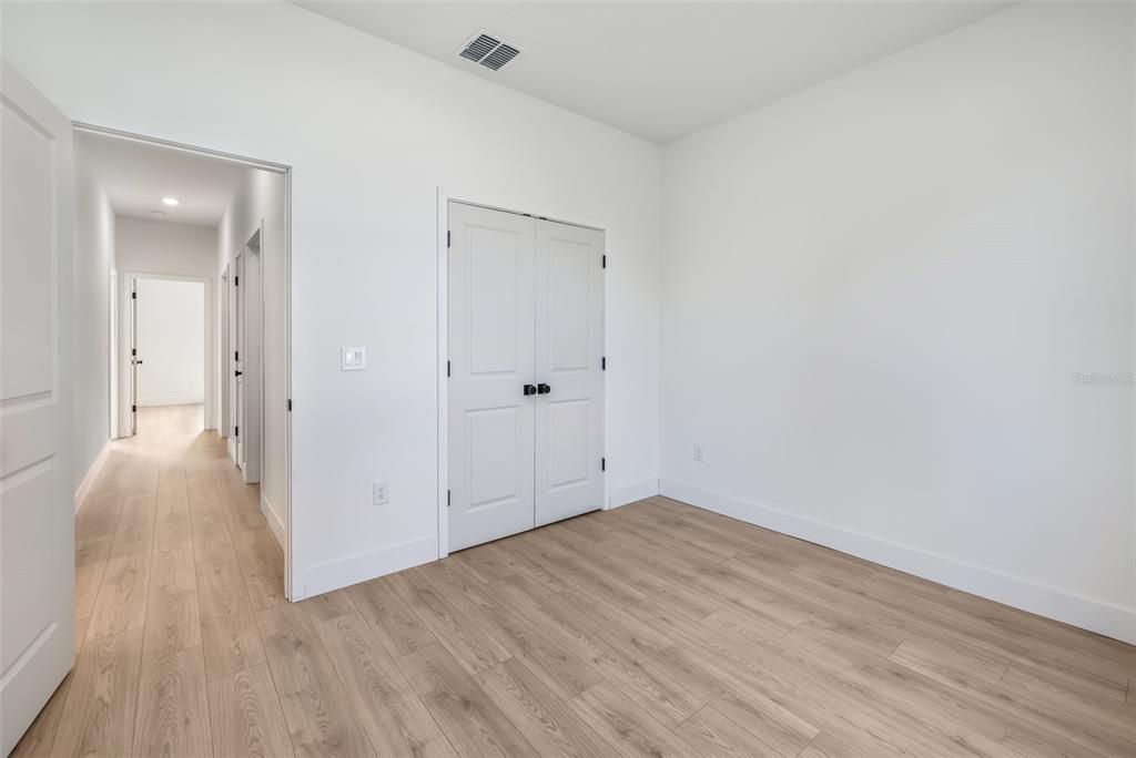 На продажу: $389,900 (4 спален, 2 ванн, 1849 Квадратных фут)