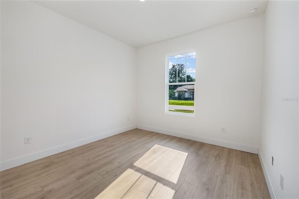 На продажу: $389,900 (4 спален, 2 ванн, 1849 Квадратных фут)