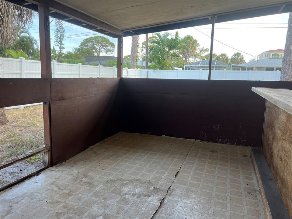 For Sale: $494,900 (2 beds, 1 baths, 1058 Square Feet)