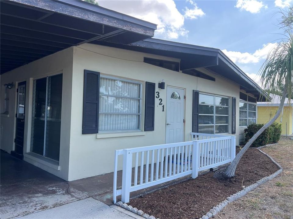 For Sale: $494,900 (2 beds, 1 baths, 1058 Square Feet)