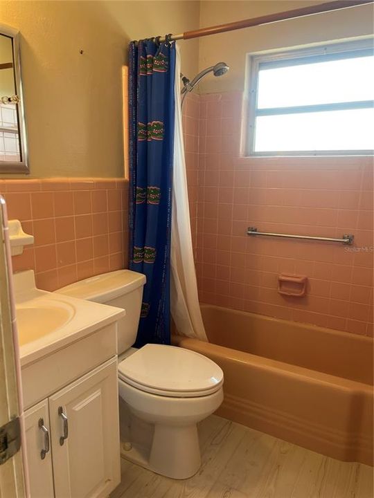 For Sale: $494,900 (2 beds, 1 baths, 1058 Square Feet)