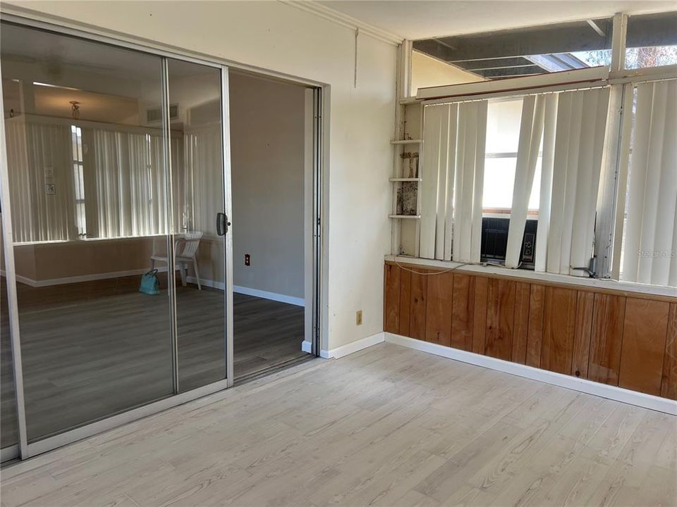 For Sale: $494,900 (2 beds, 1 baths, 1058 Square Feet)