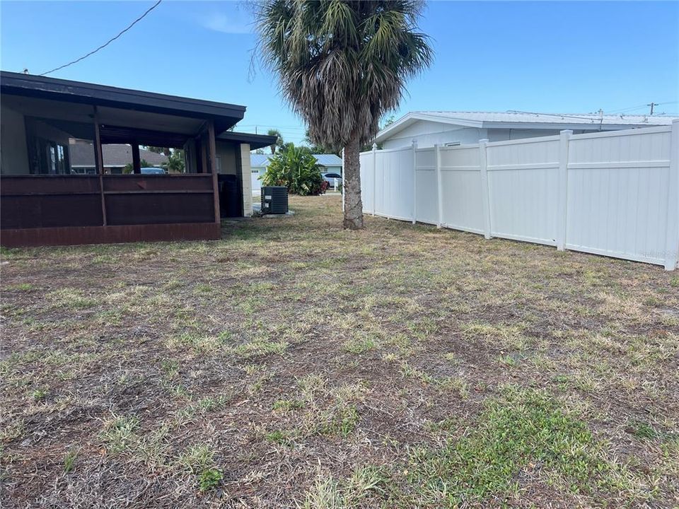 For Sale: $494,900 (2 beds, 1 baths, 1058 Square Feet)