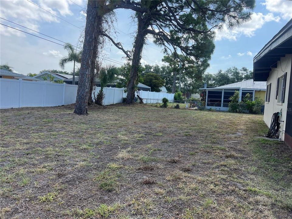 For Sale: $494,900 (2 beds, 1 baths, 1058 Square Feet)