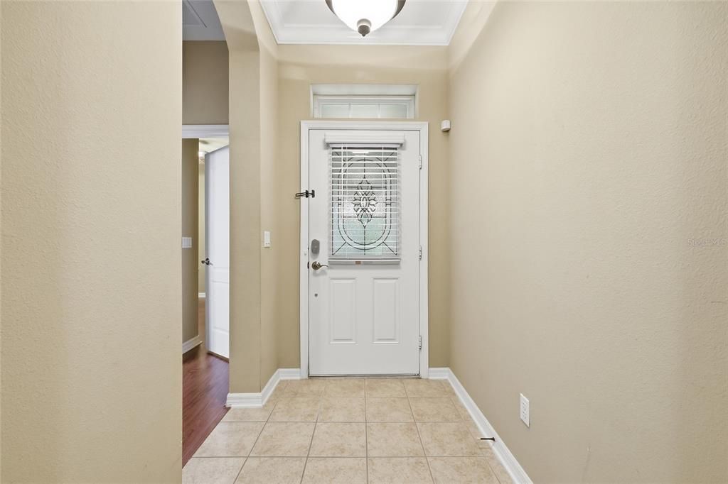 For Sale: $560,000 (3 beds, 2 baths, 1948 Square Feet)