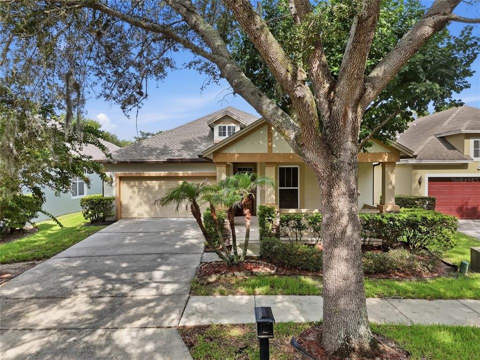 For Sale: $560,000 (3 beds, 2 baths, 1948 Square Feet)