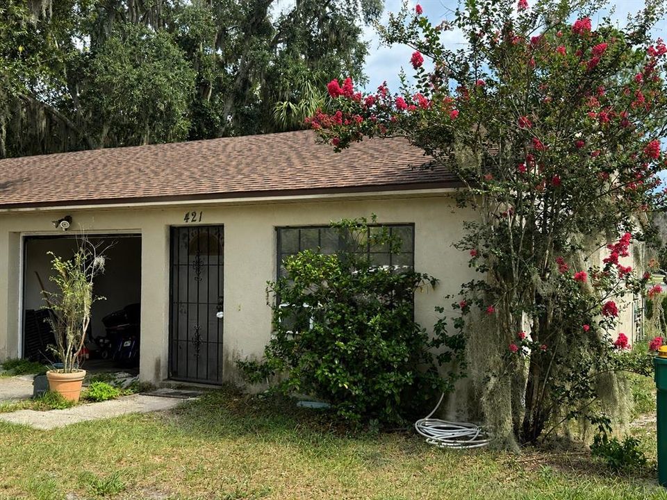 For Sale: $75,000 (1 beds, 1 baths, 723 Square Feet)