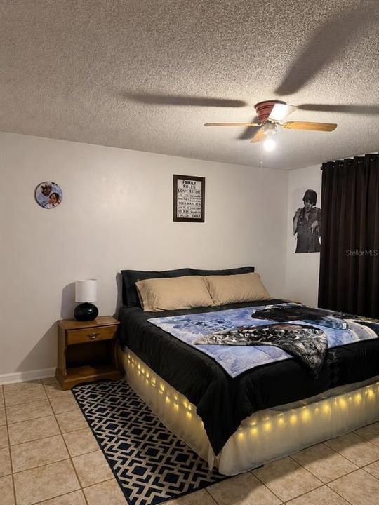 For Sale: $75,000 (1 beds, 1 baths, 723 Square Feet)