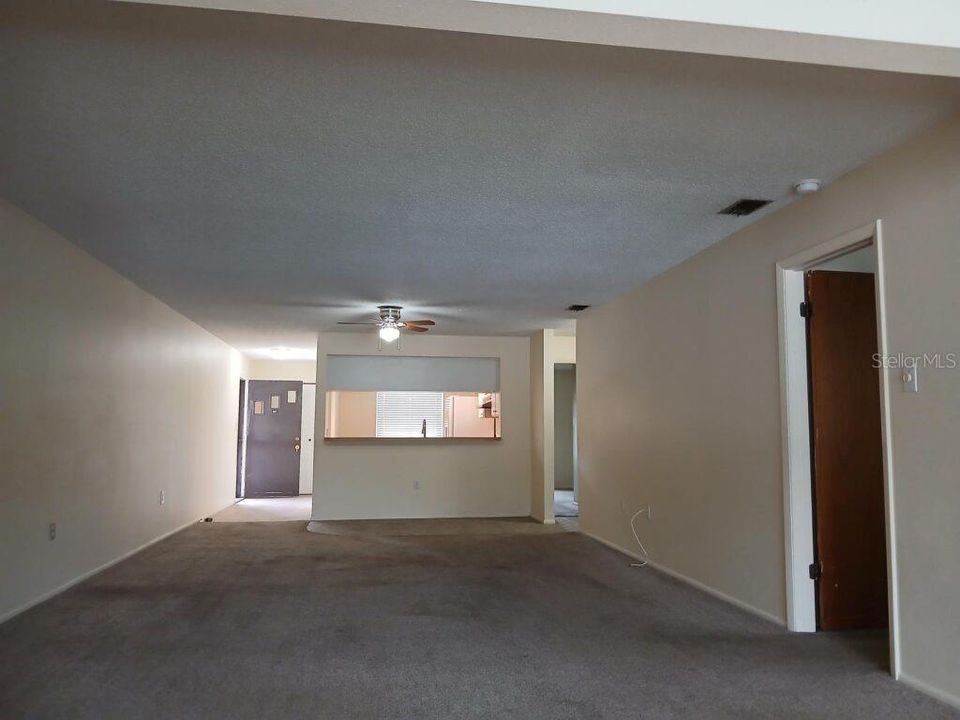For Rent: $1,900 (2 beds, 2 baths, 1410 Square Feet)