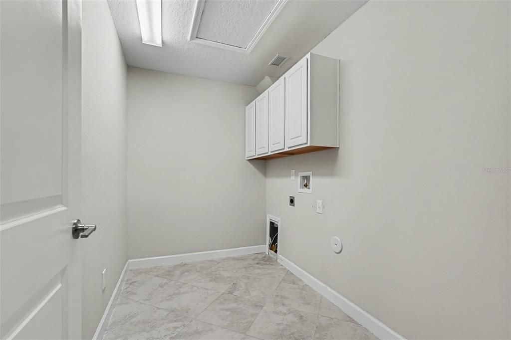 En Venta: $560,000 (5 camas, 4 baños, 3777 Pies cuadrados)