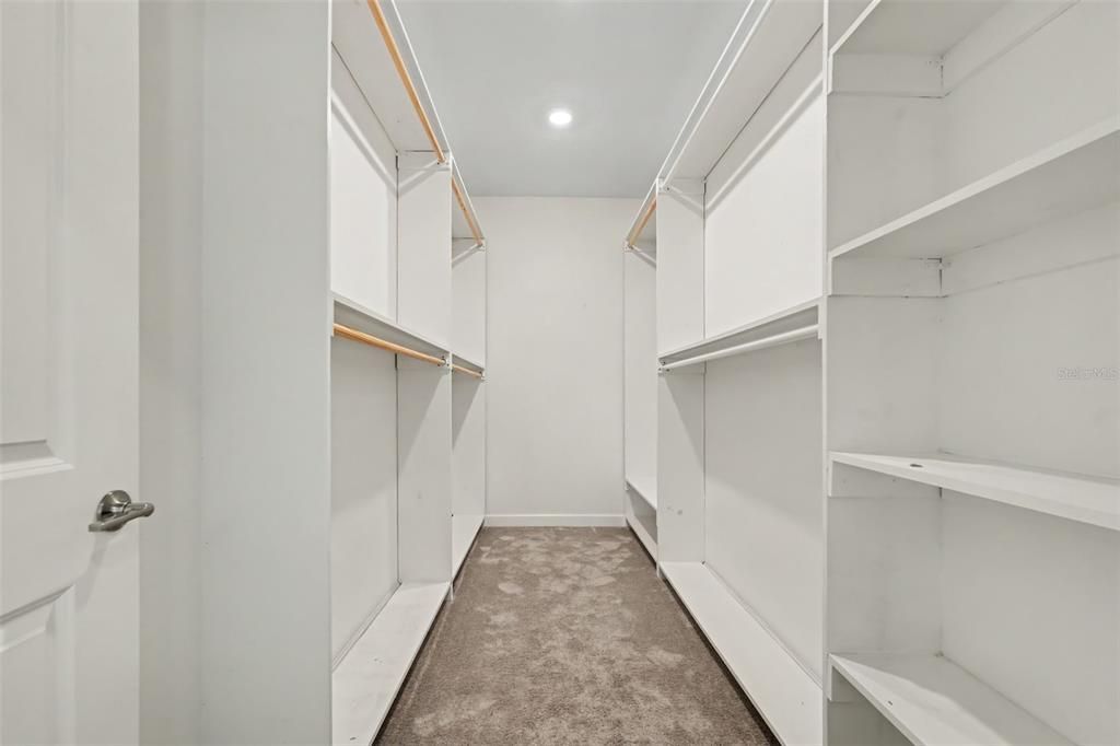 En Venta: $560,000 (5 camas, 4 baños, 3777 Pies cuadrados)