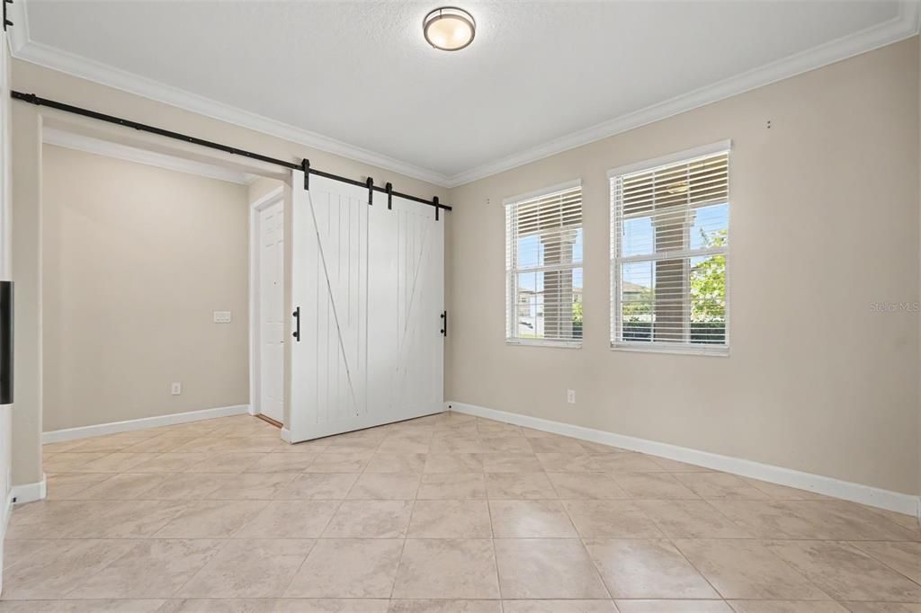 En Venta: $560,000 (5 camas, 4 baños, 3777 Pies cuadrados)