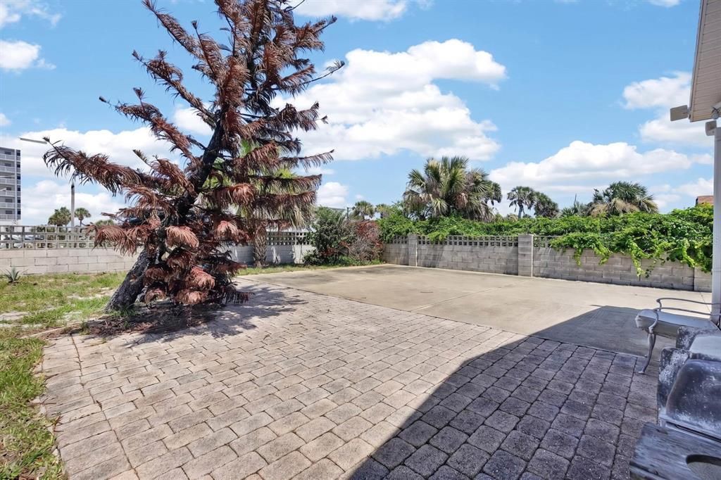 For Sale: $425,000 (3 beds, 2 baths, 1590 Square Feet)